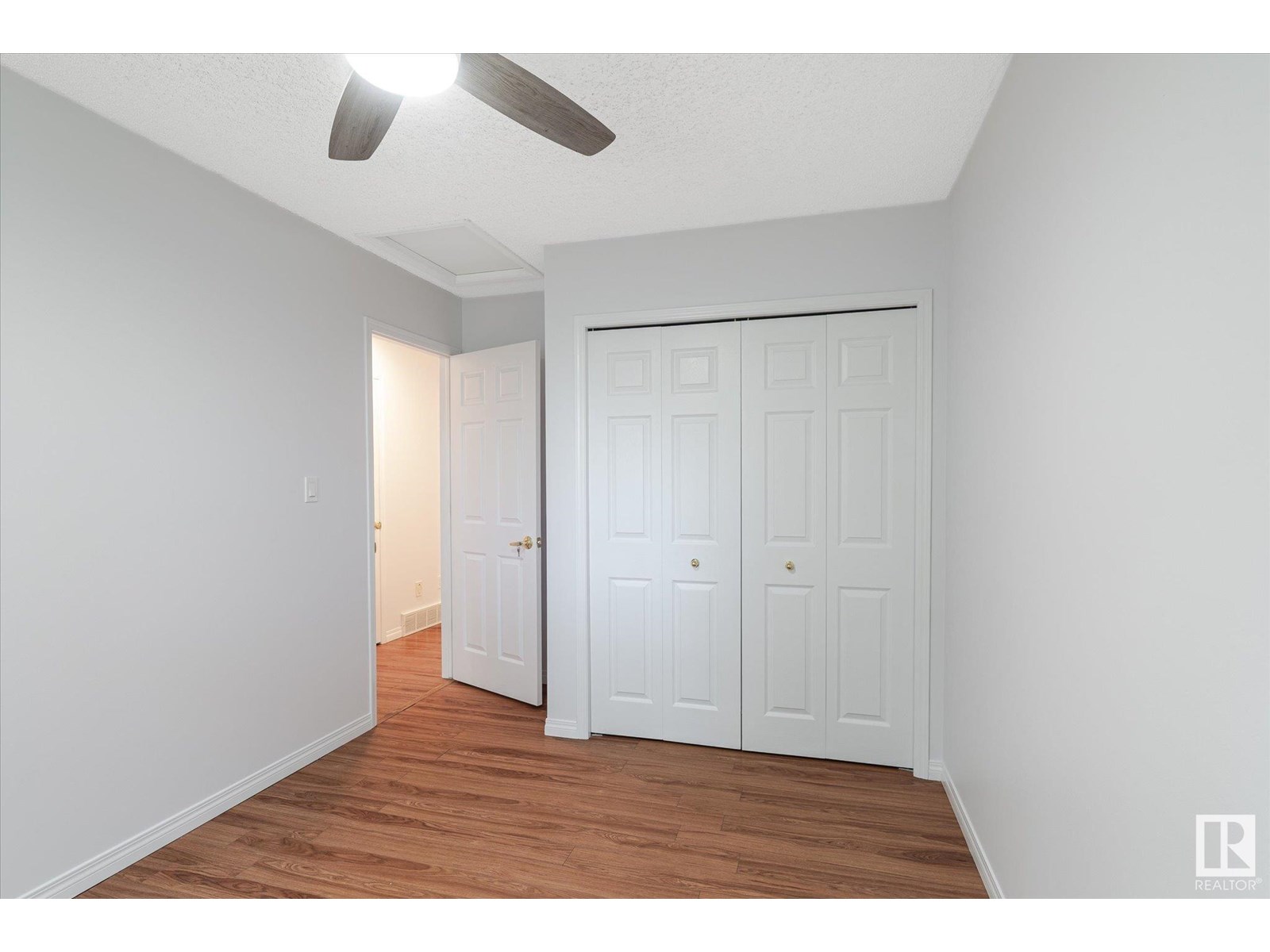 Photo 13 of 52 9630 176 St Nw, Edmonton AB