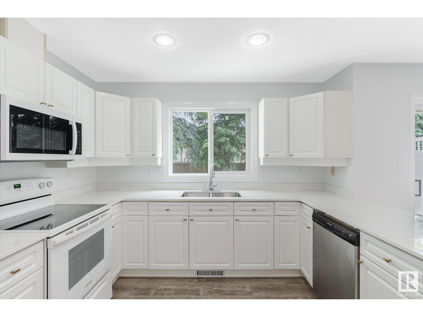 Photo 32 of 52 9630 176 St Nw, Edmonton AB