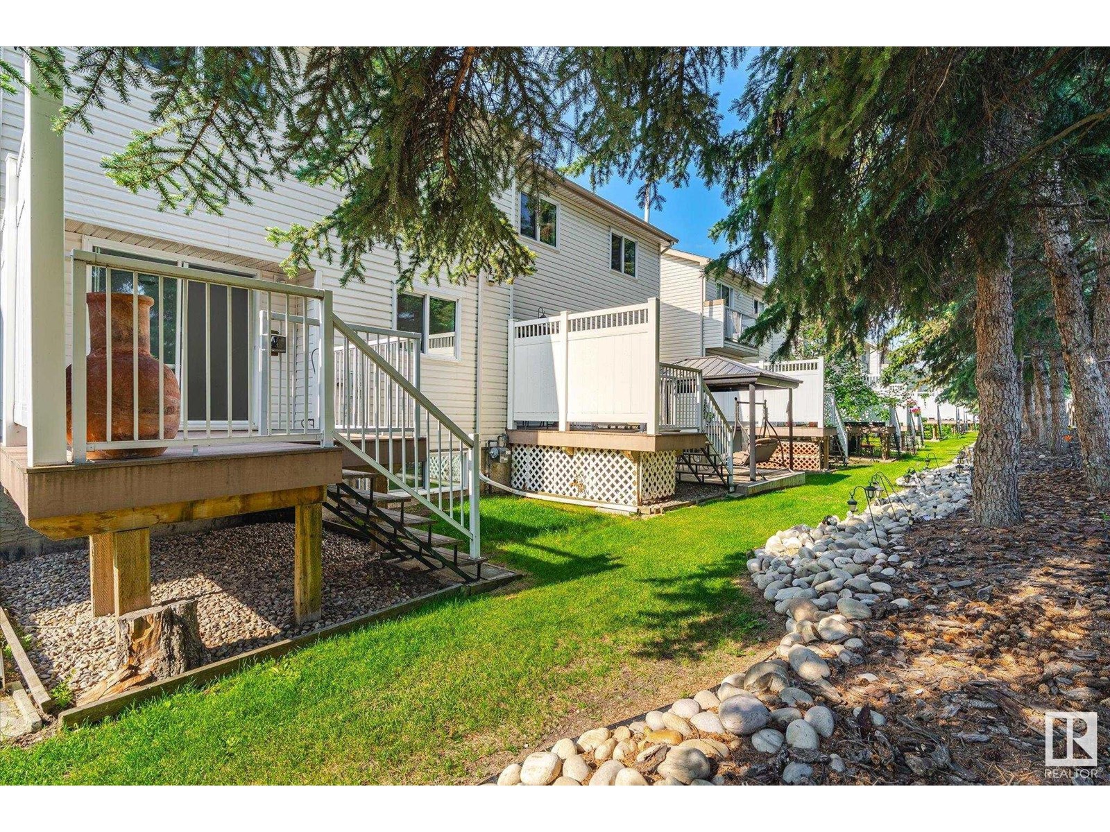 Photo 23 of 52 9630 176 St Nw, Edmonton AB
