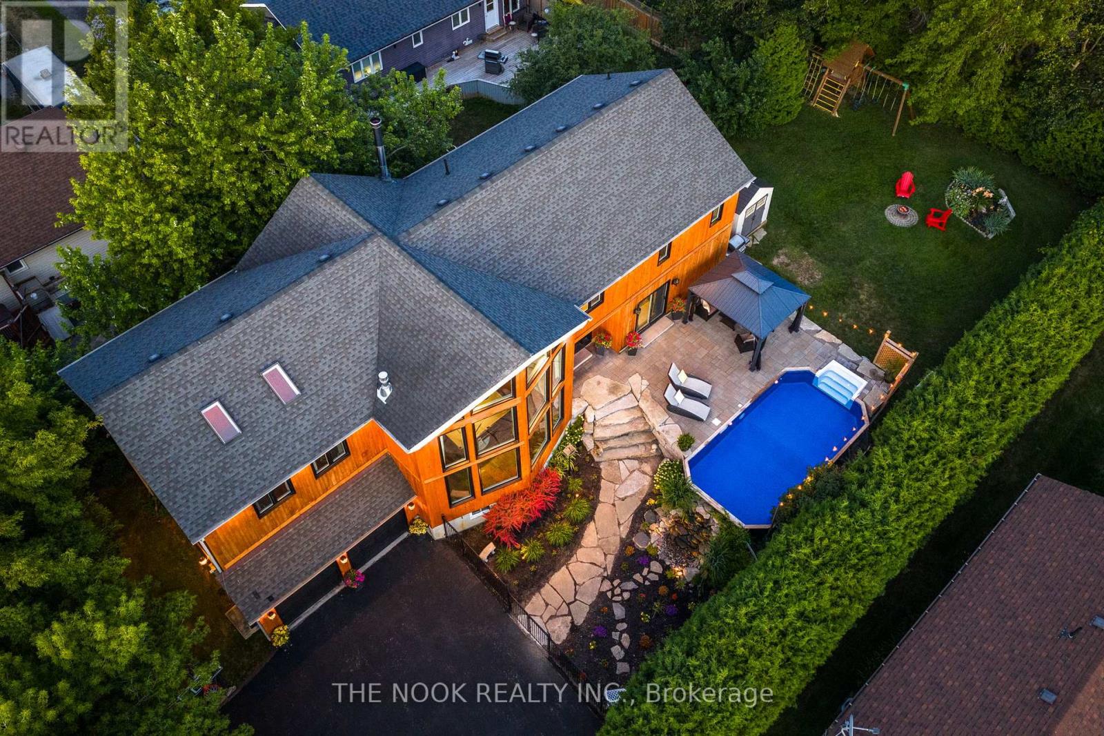 Photo 46 of 27 Pine Street, Scugog ON