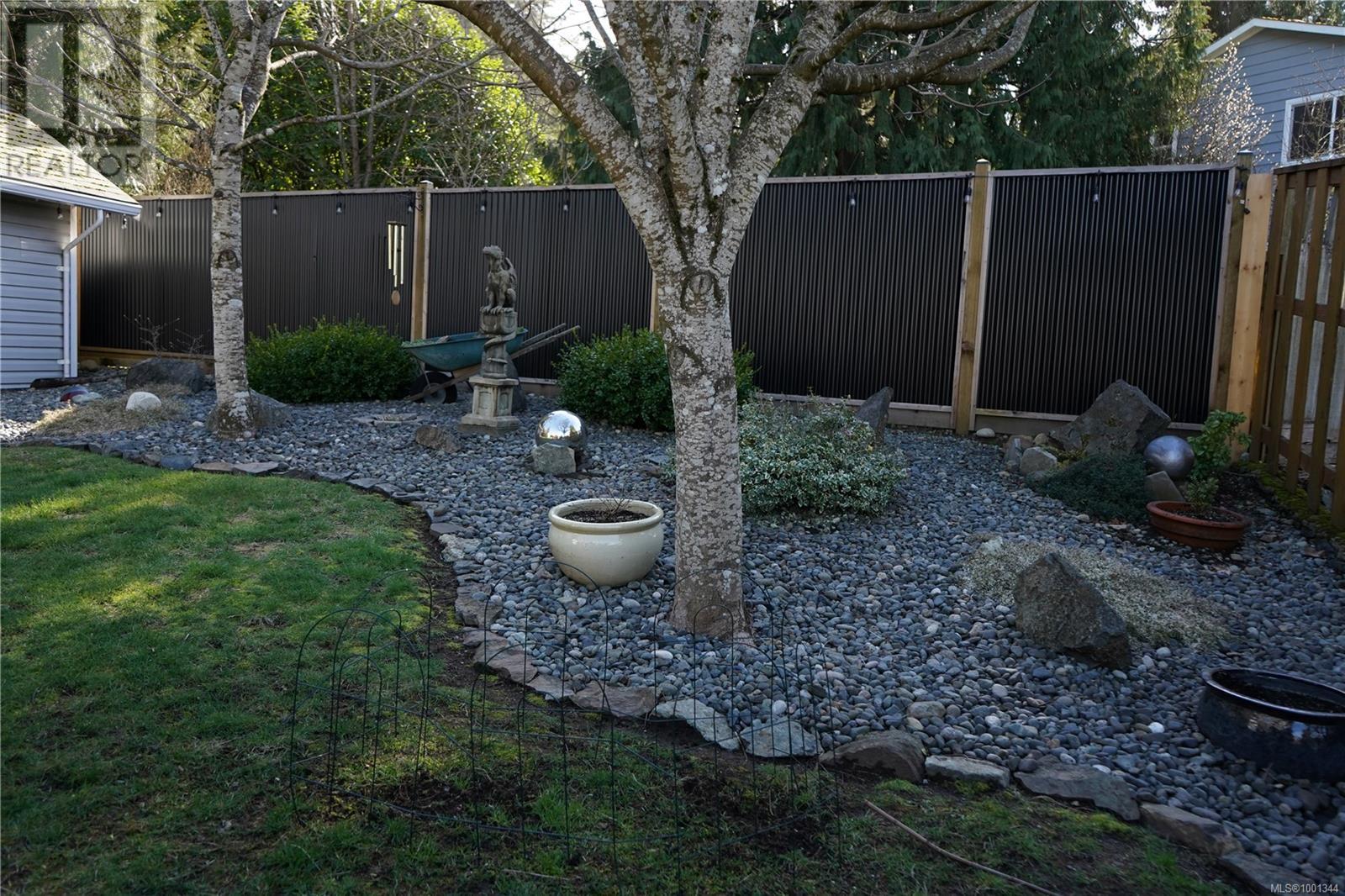 3249 Cecil Pl, Colwood