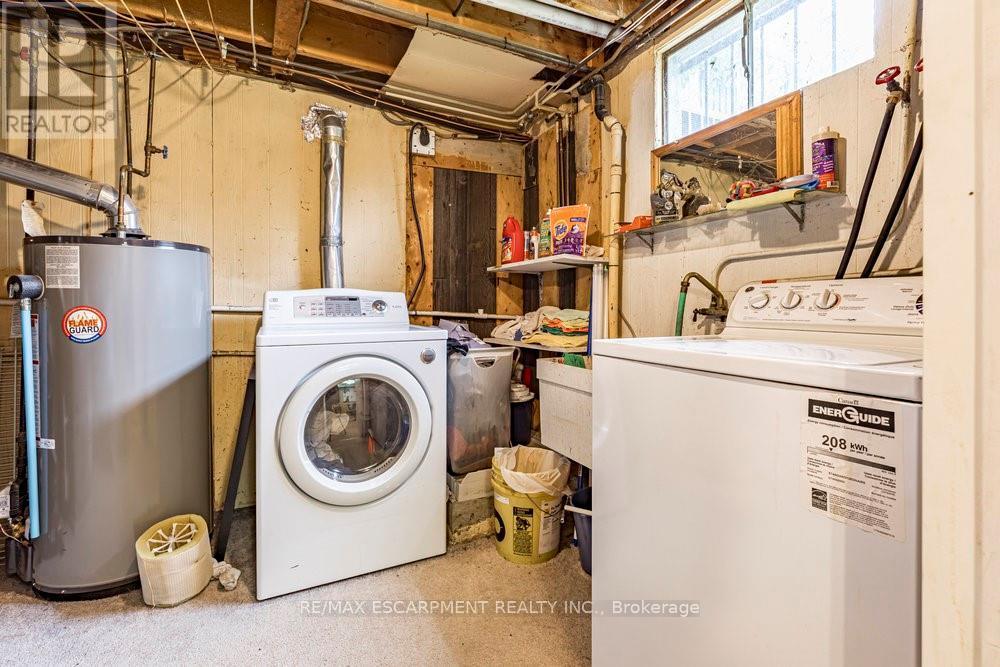Photo 18 of 6871 Corwin Crescent, Niagara Falls ON
