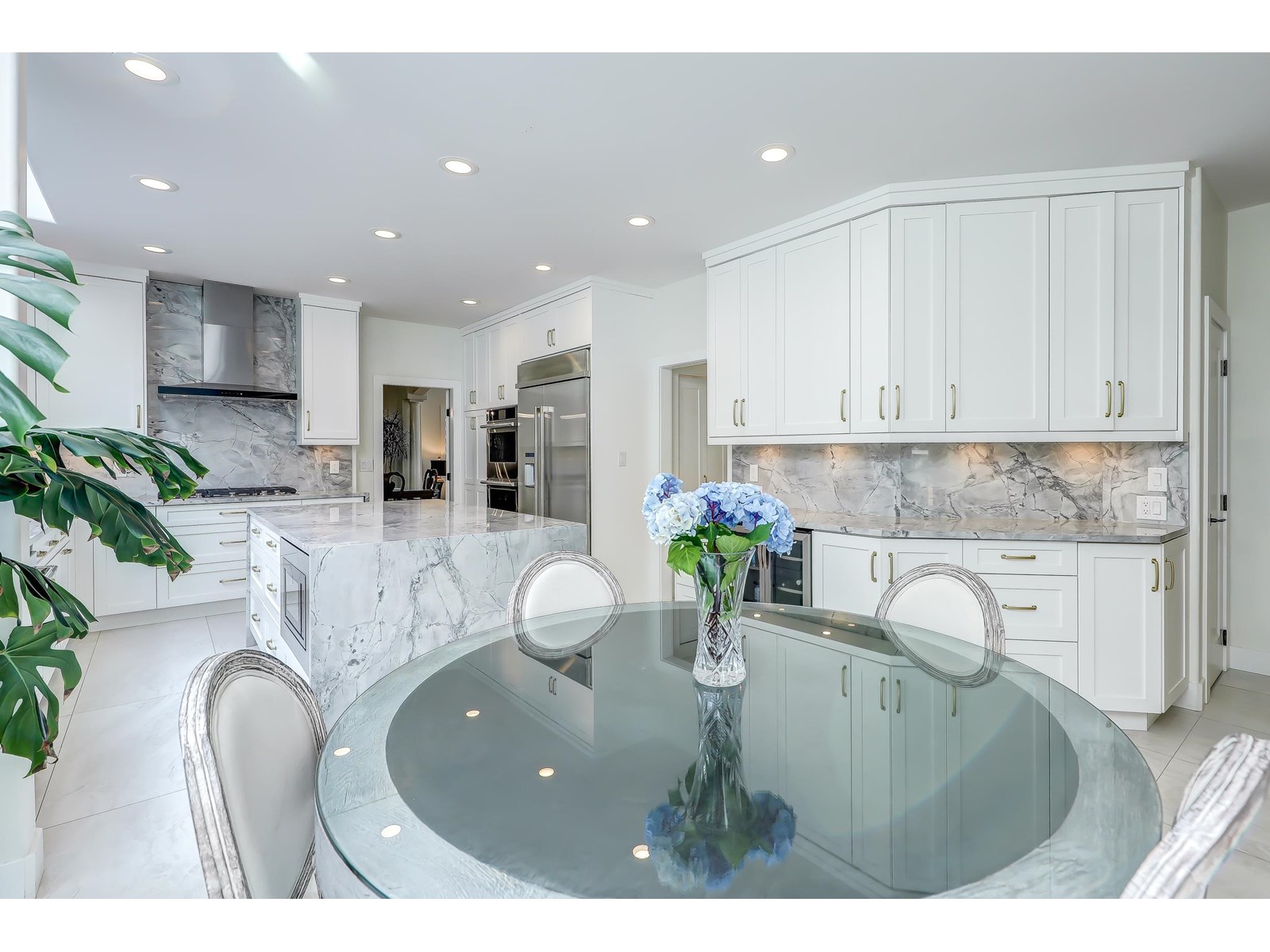 Photo 12 of 13856 19 A Avenue, Surrey BC