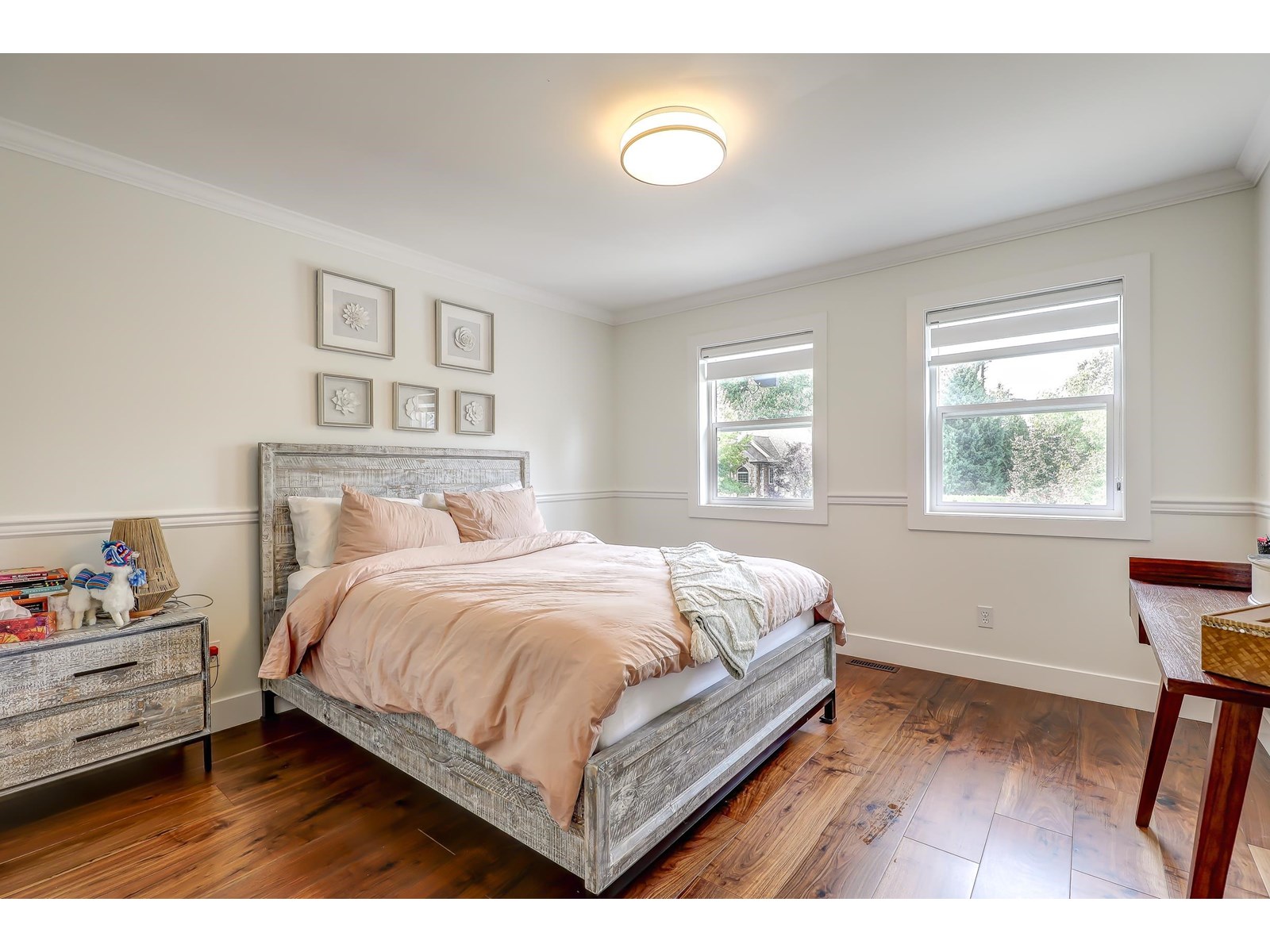 Photo 11 of 13856 19 A Avenue, Surrey BC