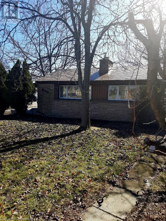 Photo 10 of 976 Stone Church Road E, Hamilton ON