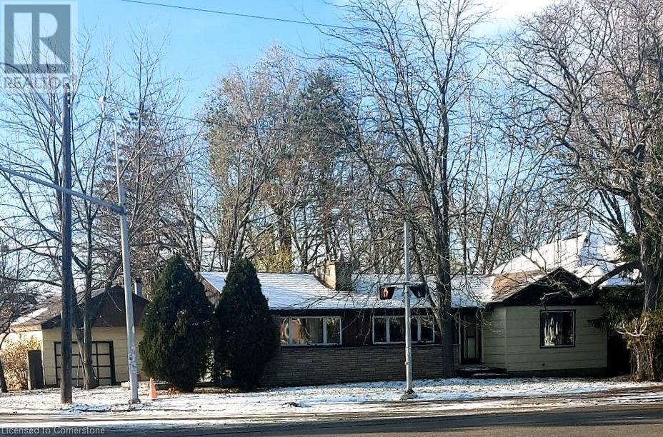 Photo 17 of 976 Stone Church Road E, Hamilton ON