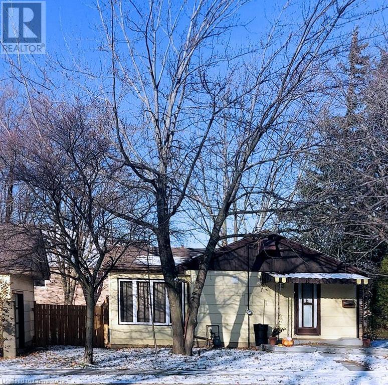 Photo 9 of 976 Stone Church Road E, Hamilton ON