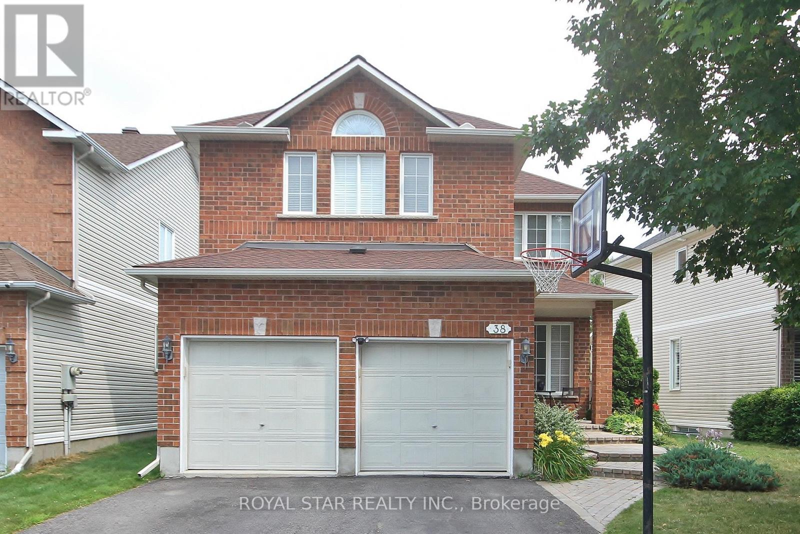Photo 7 of 38 Rialto Way, Ottawa ON