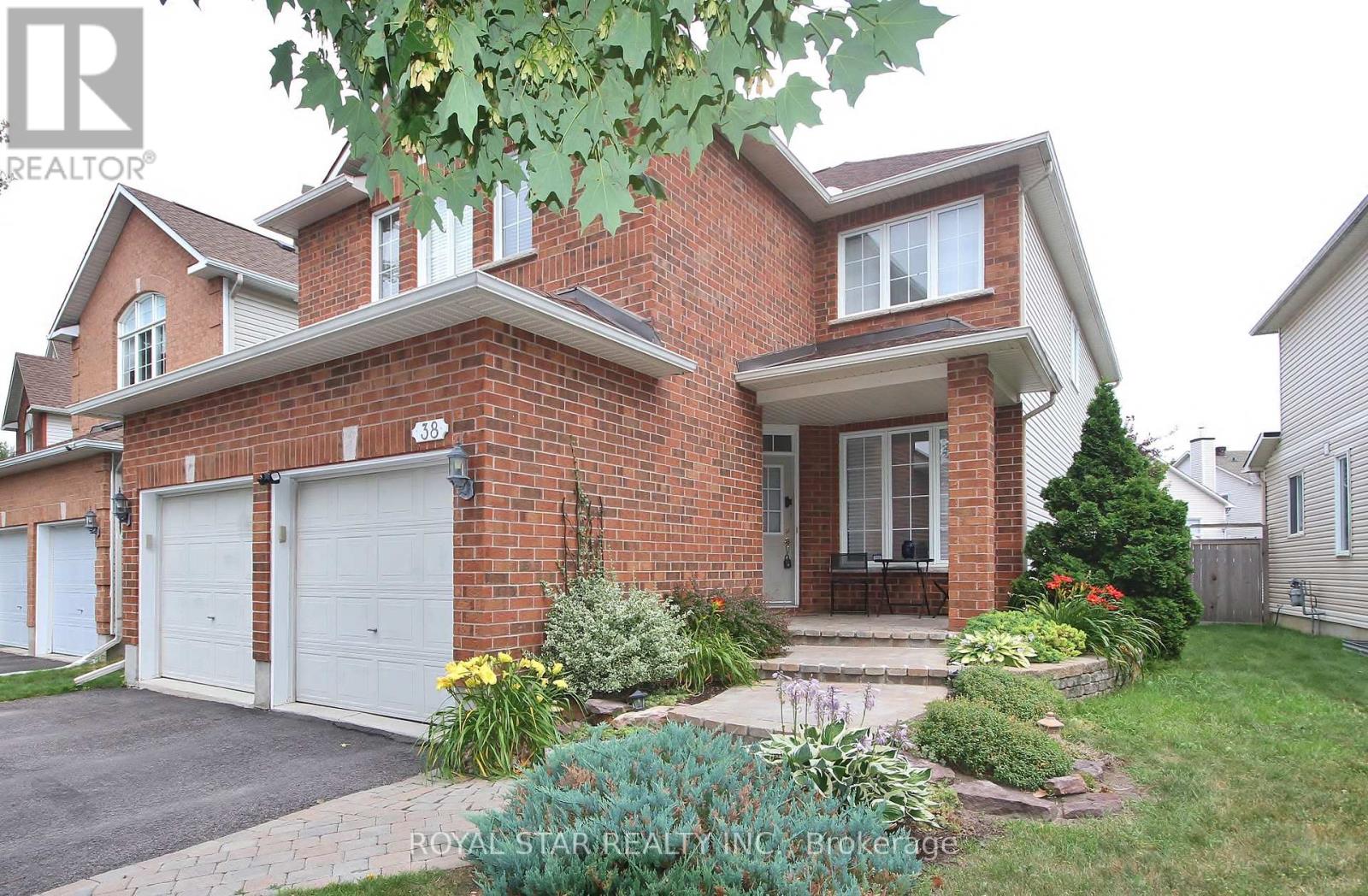 Photo 13 of 38 Rialto Way, Ottawa ON