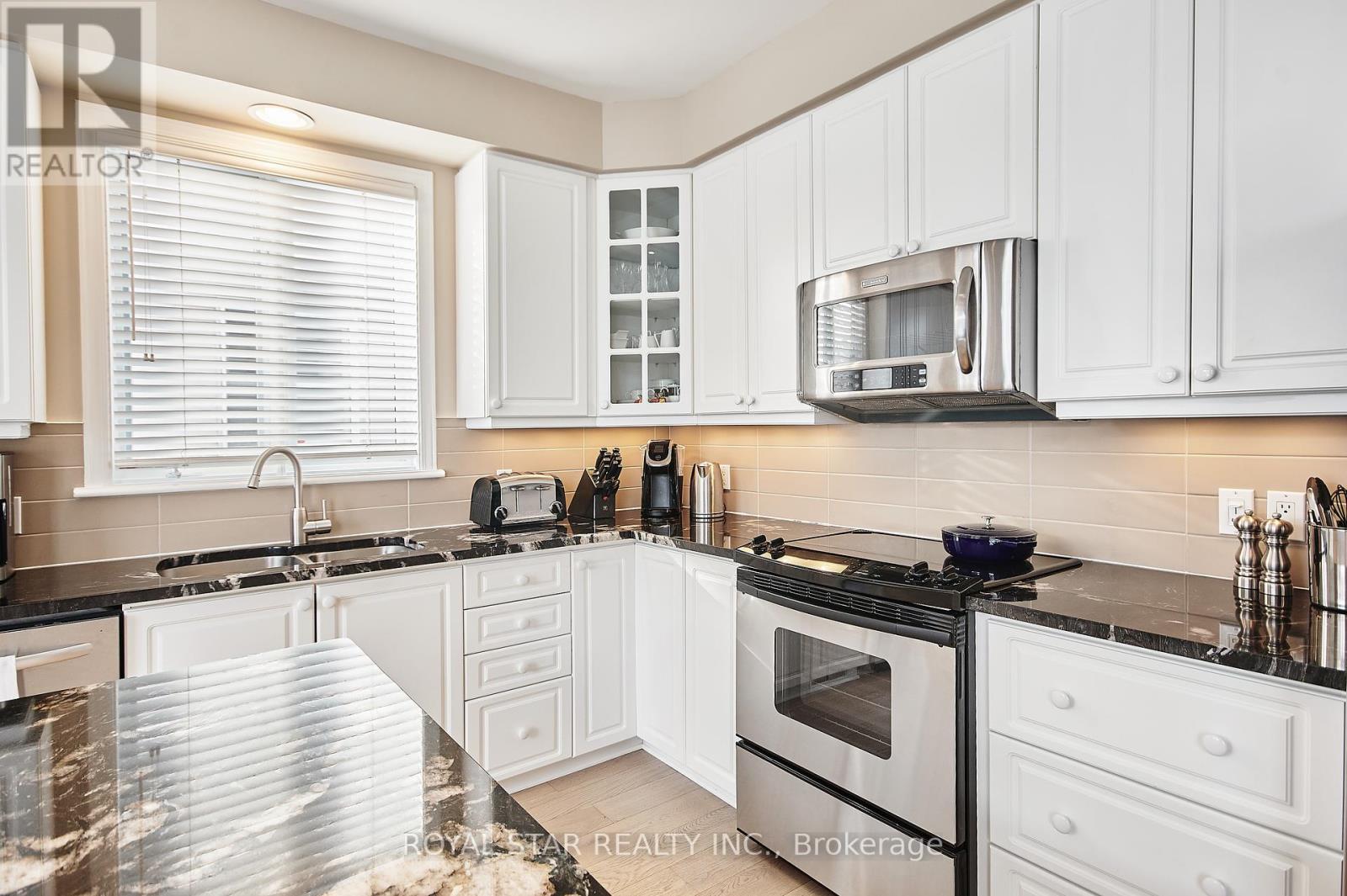 Photo 26 of 38 Rialto Way, Ottawa ON