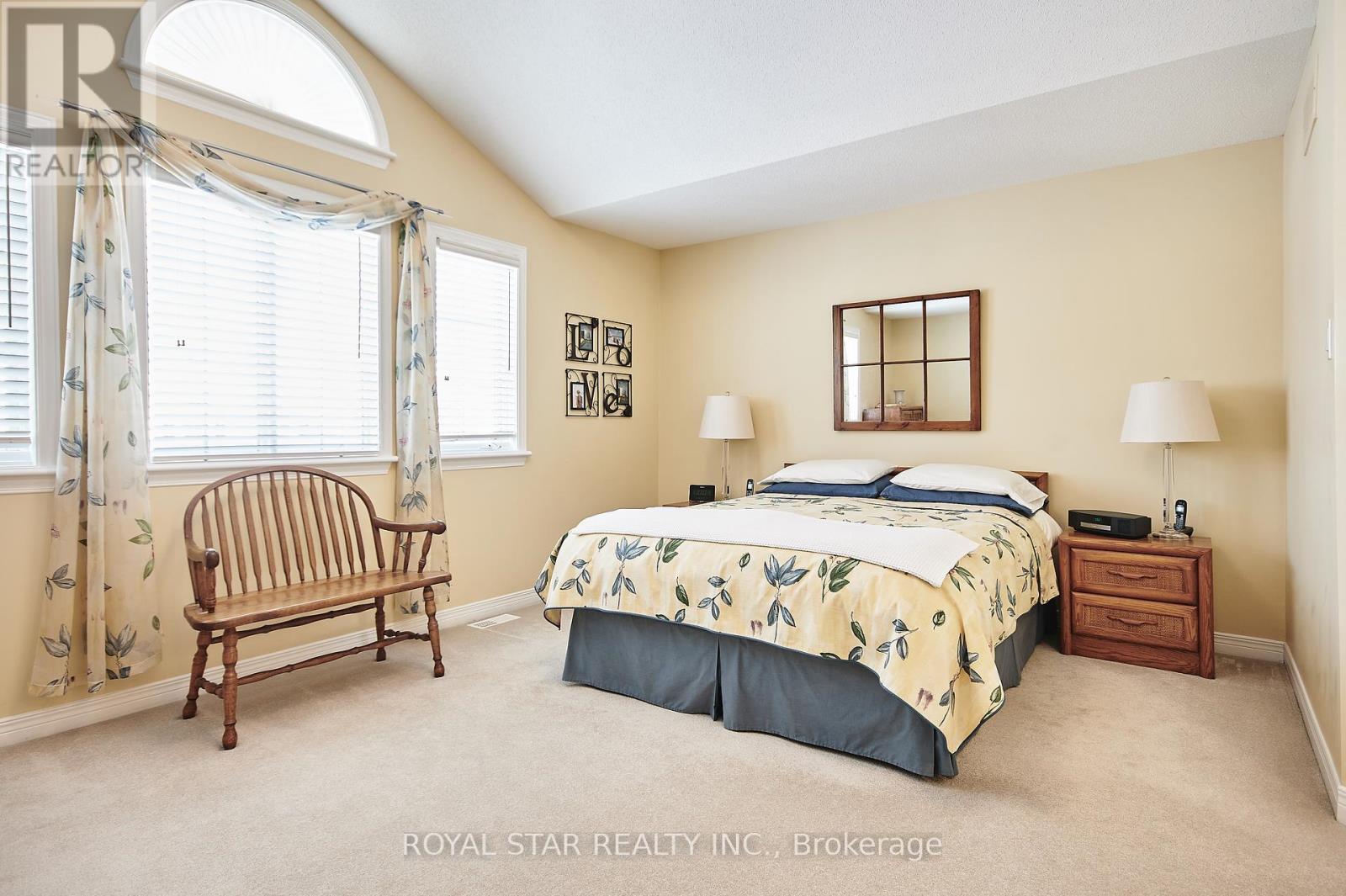 Photo 6 of 38 Rialto Way, Ottawa ON