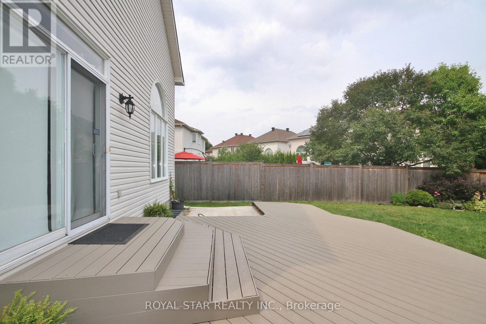 Photo 8 of 38 Rialto Way, Ottawa ON