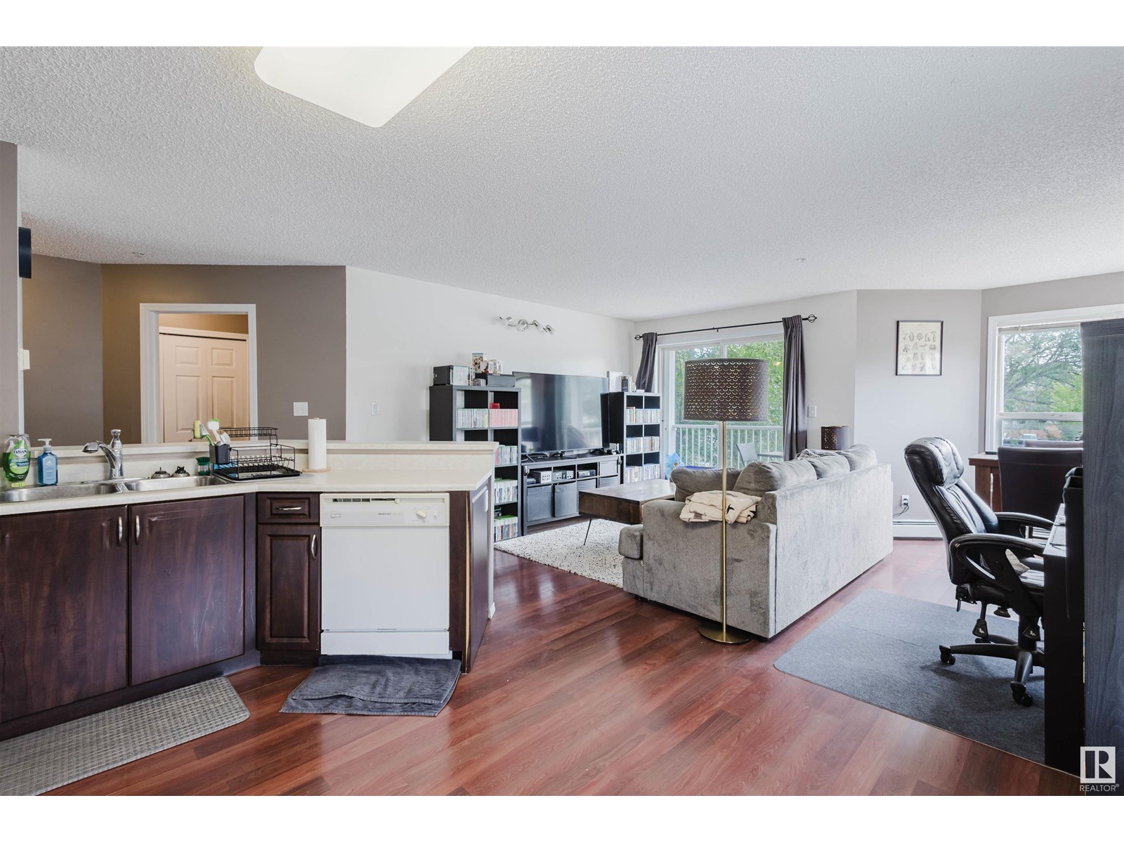 Photo 15 of 203 11104 109 Av Nw, Edmonton AB