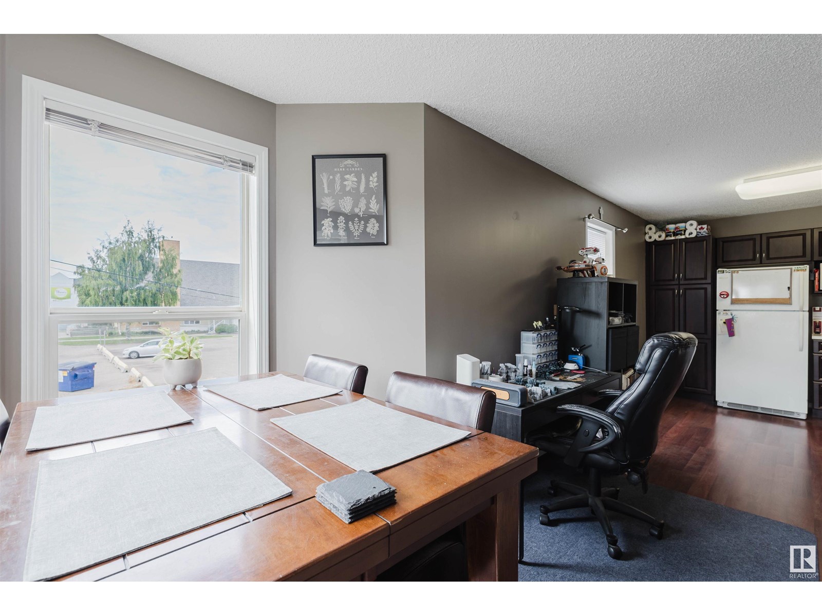 Photo 18 of 203 11104 109 Av Nw, Edmonton AB