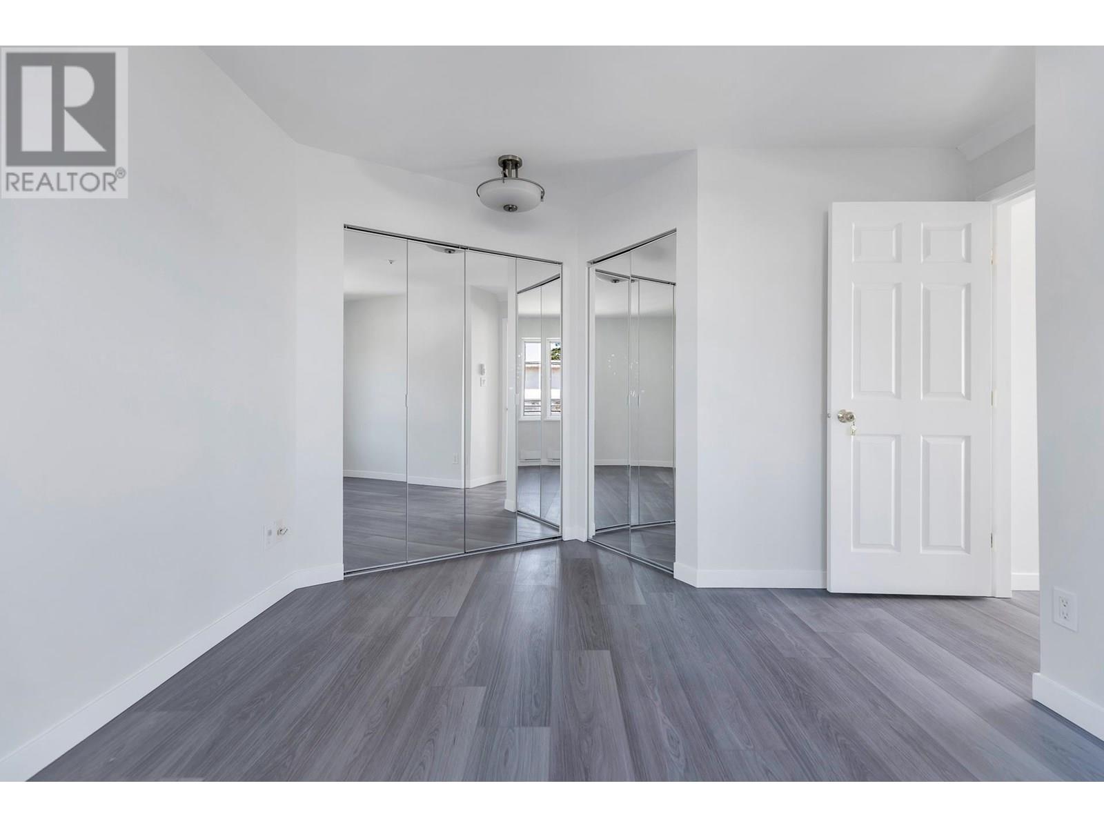 Photo 30 of 404 245 St Davids Avenue, North Vancouver BC