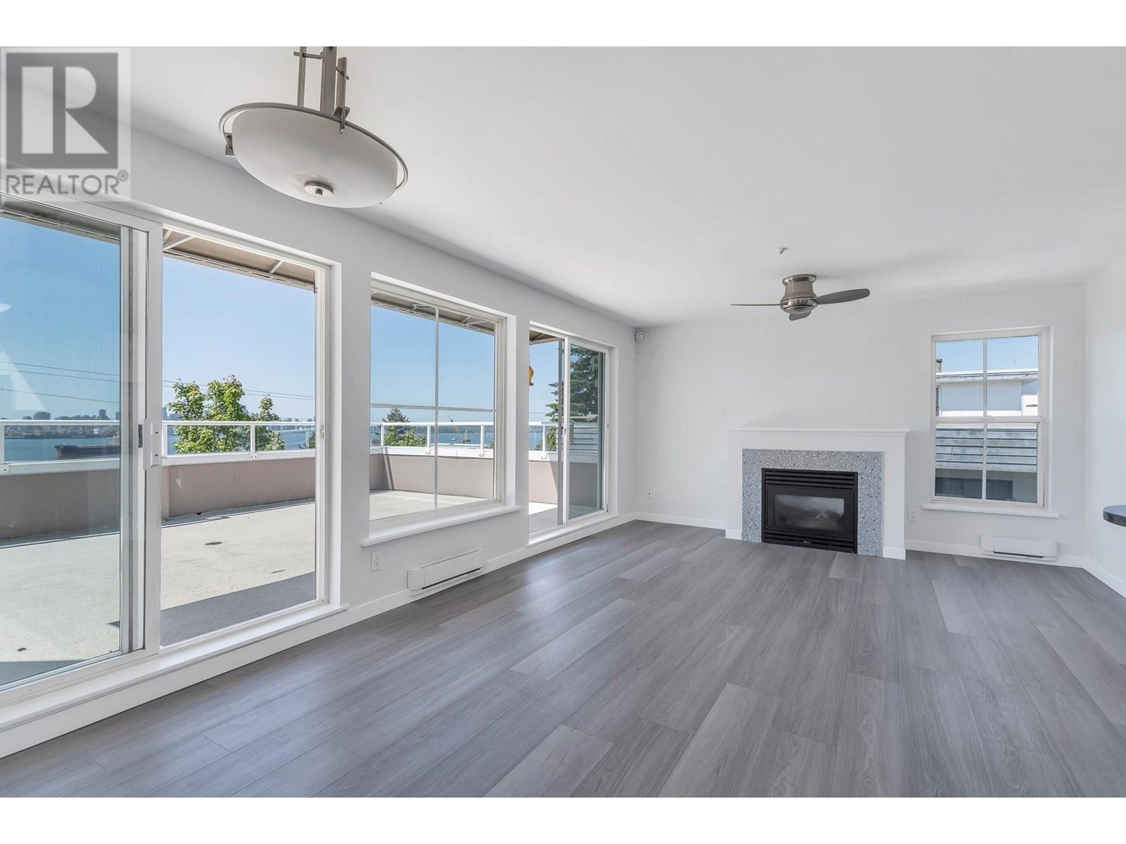Photo 13 of 404 245 St Davids Avenue, North Vancouver BC