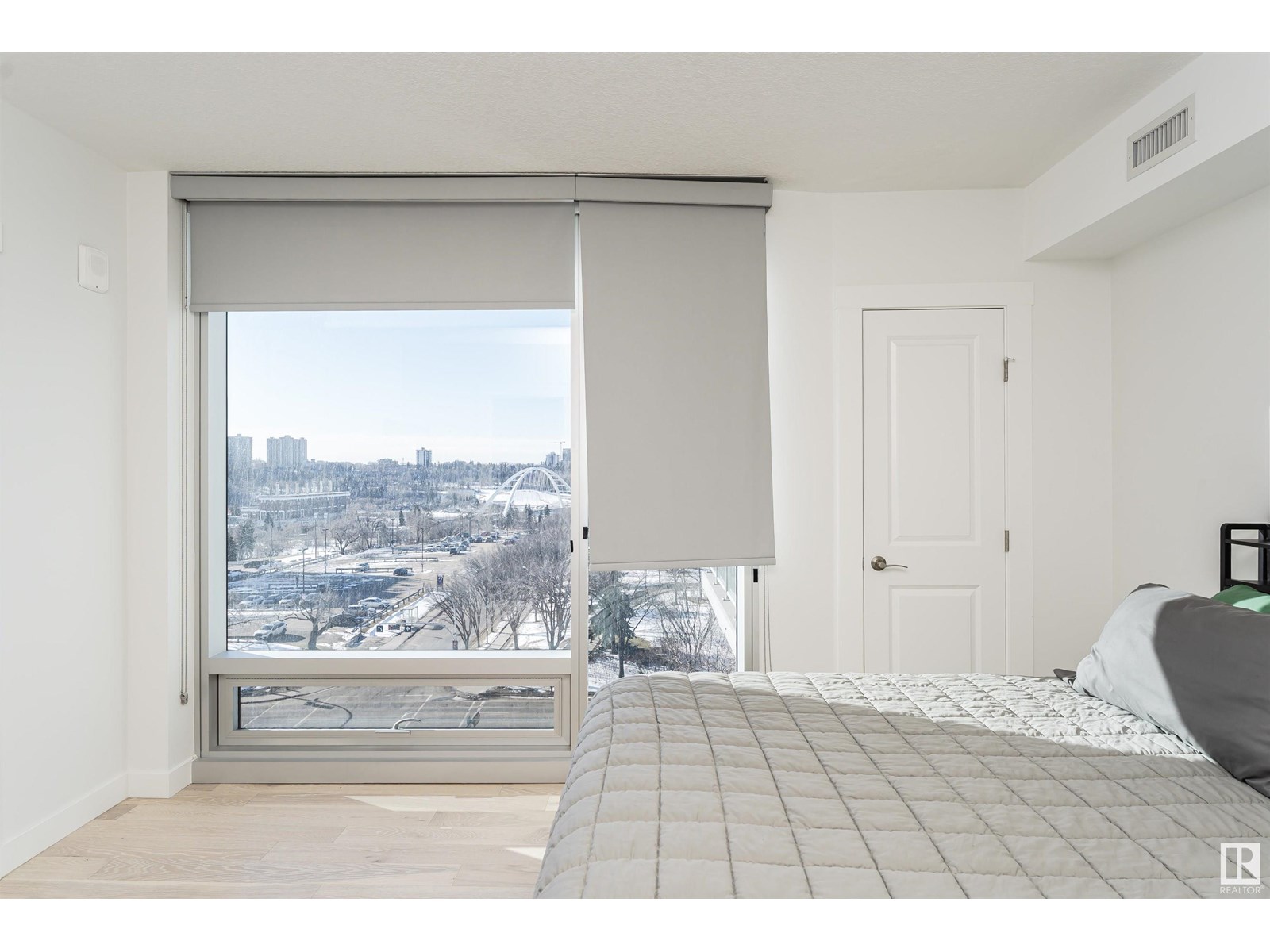 Photo 21 of 705 9720 106 St Nw, Edmonton AB