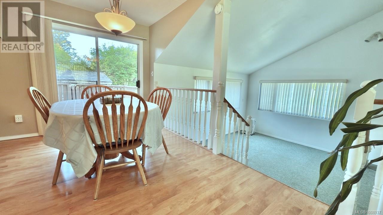 Photo 22 of 2891 Poplar Dr, Courtenay BC