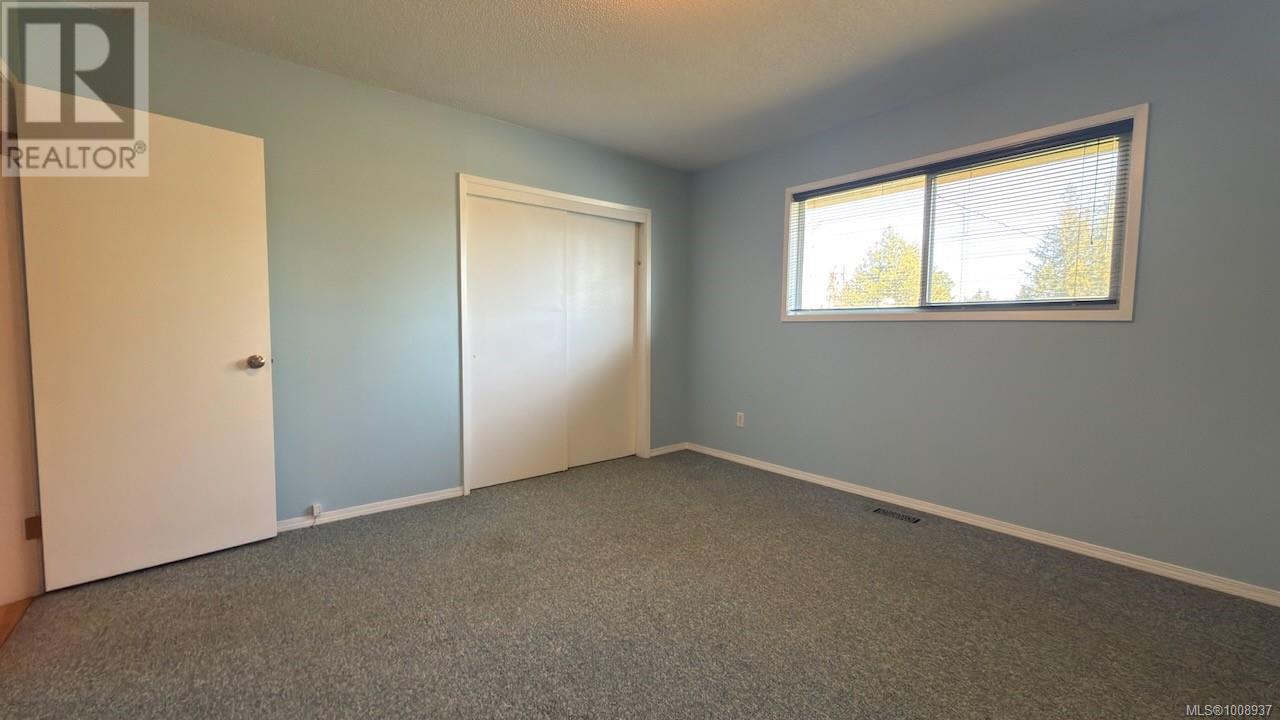 Photo 36 of 2891 Poplar Dr, Courtenay BC