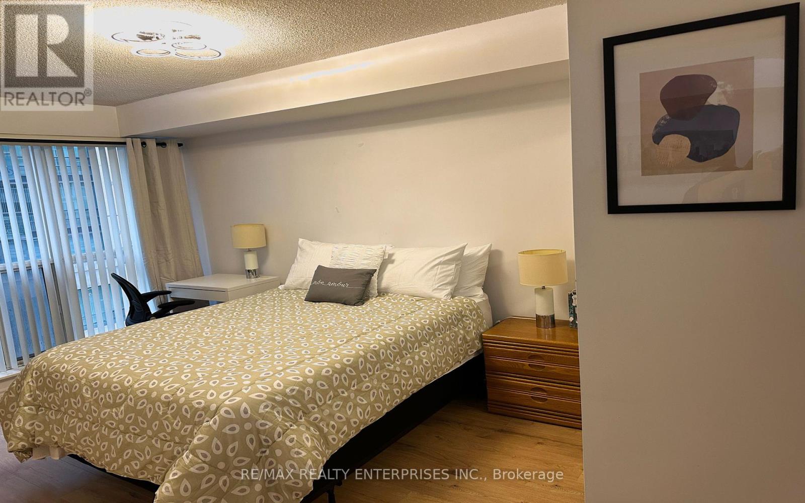 Photo 34 of 409 270 Wellington Street W, Toronto ON