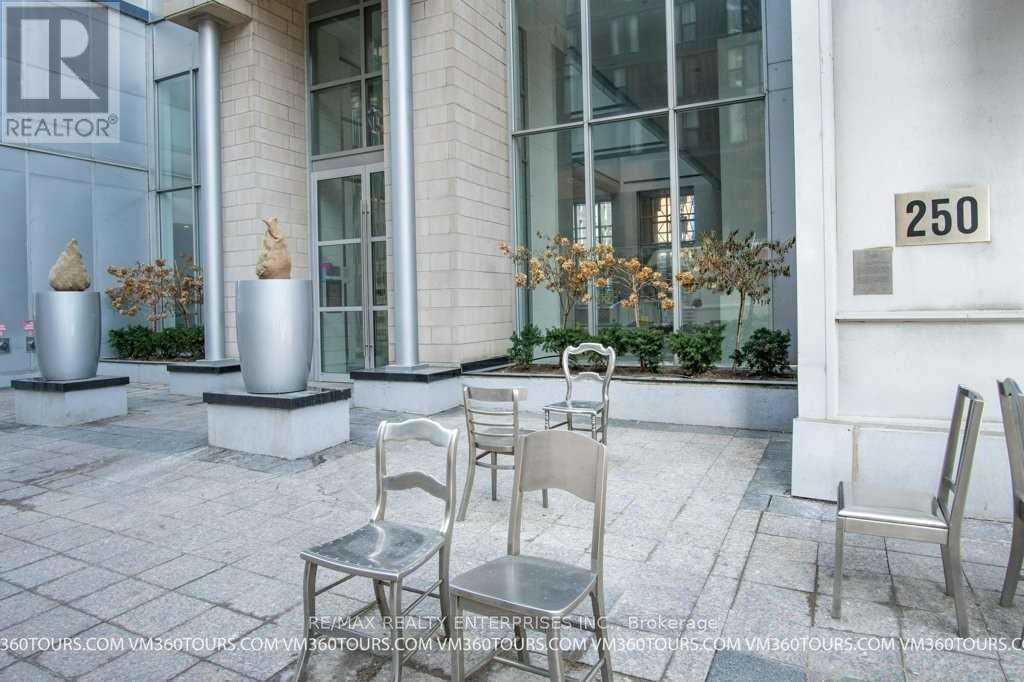 Photo 22 of 409 270 Wellington Street W, Toronto ON