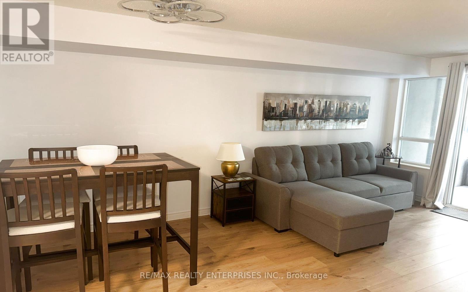 Photo 19 of 409 270 Wellington Street W, Toronto ON