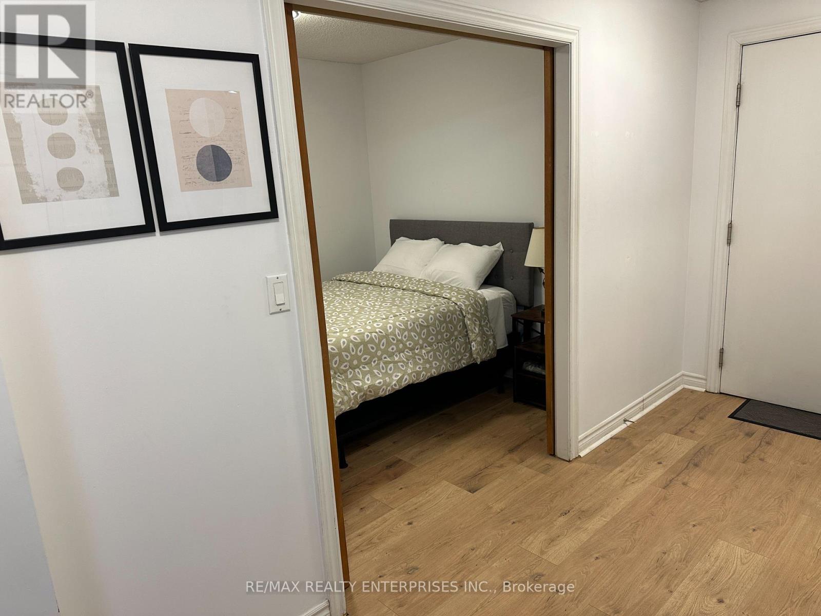 Photo 20 of 409 270 Wellington Street W, Toronto ON