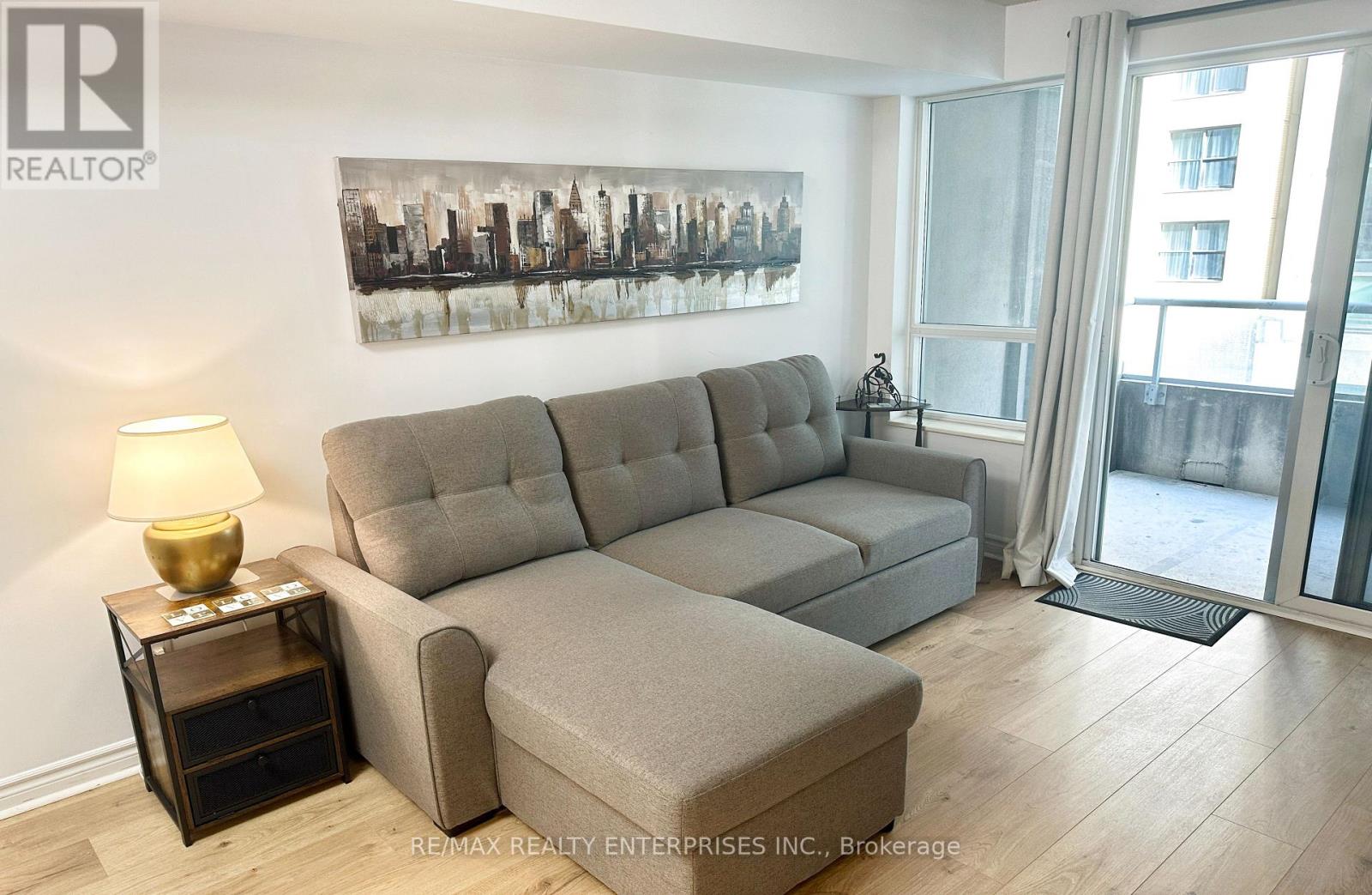 Photo 38 of 409 270 Wellington Street W, Toronto ON