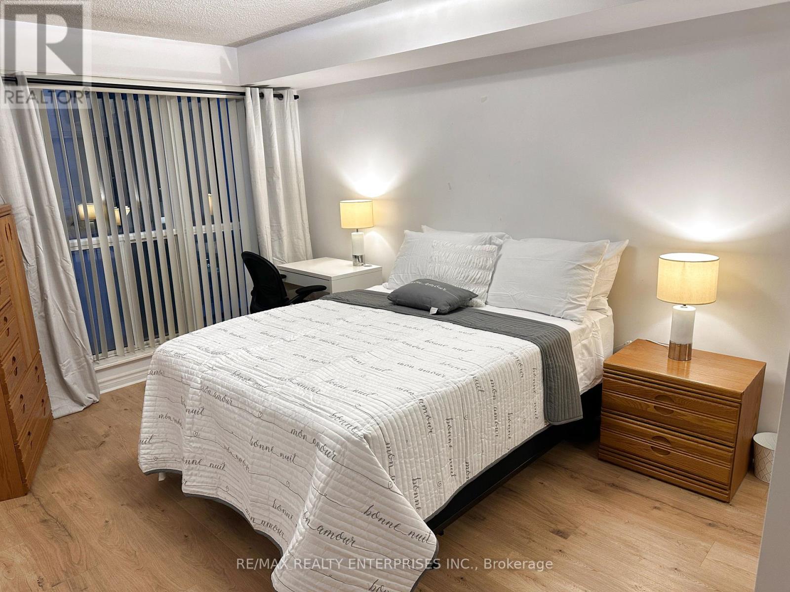 Photo 25 of 409 270 Wellington Street W, Toronto ON