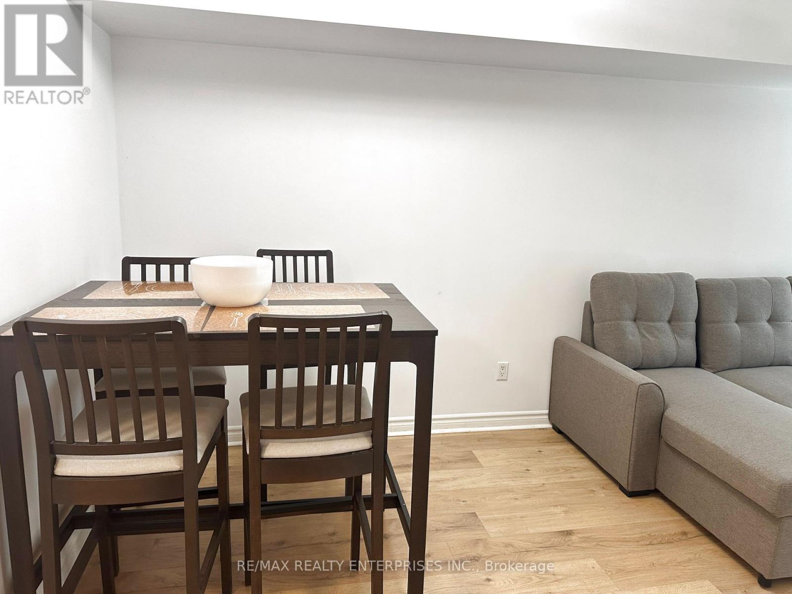 Photo 26 of 409 270 Wellington Street W, Toronto ON