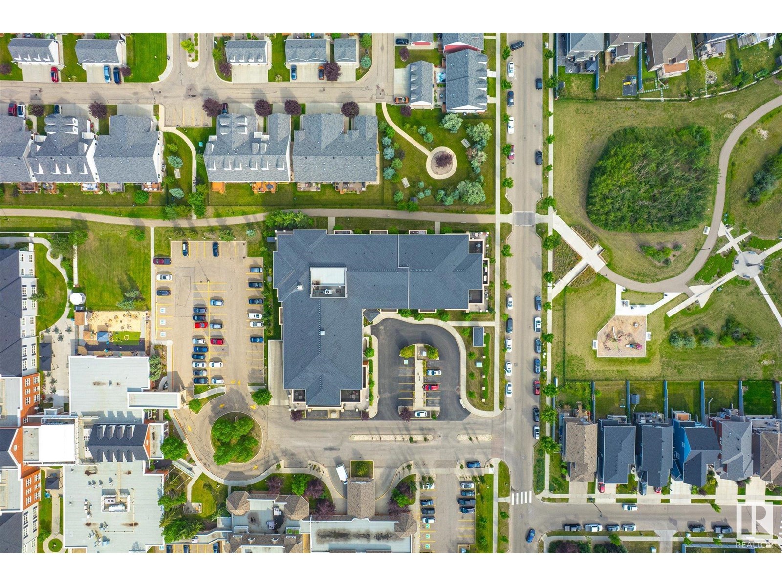 Photo 11 of 412 4450 Mccrae Av Nw, Edmonton AB