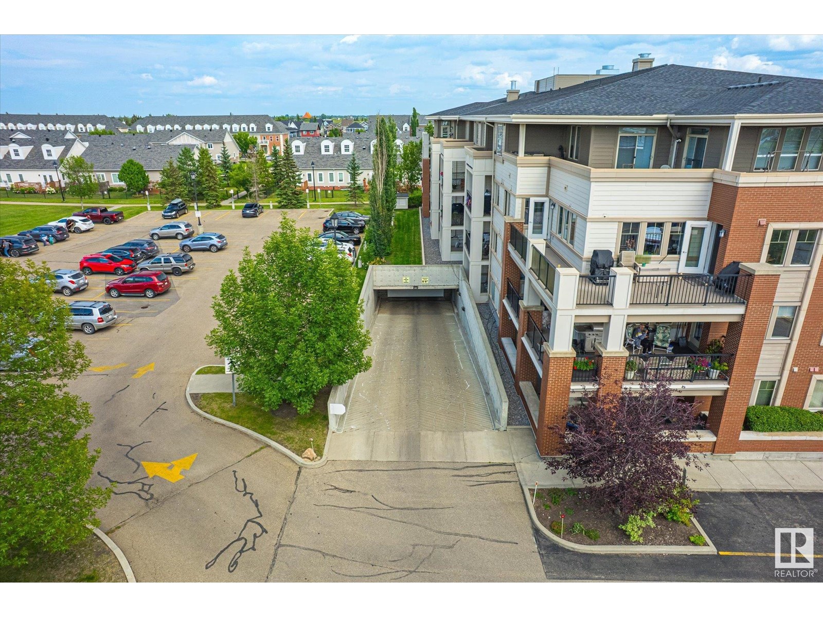 Photo 12 of 412 4450 Mccrae Av Nw, Edmonton AB