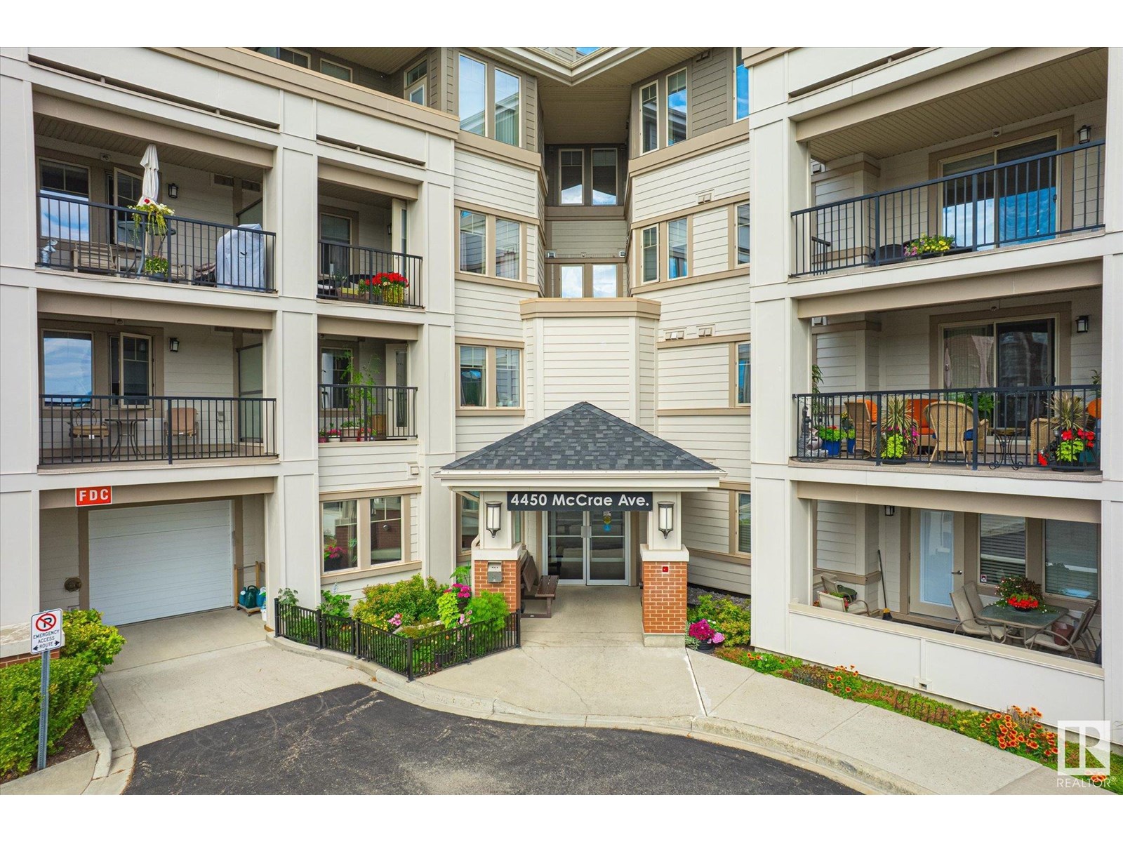 Photo 13 of 412 4450 Mccrae Av Nw, Edmonton AB