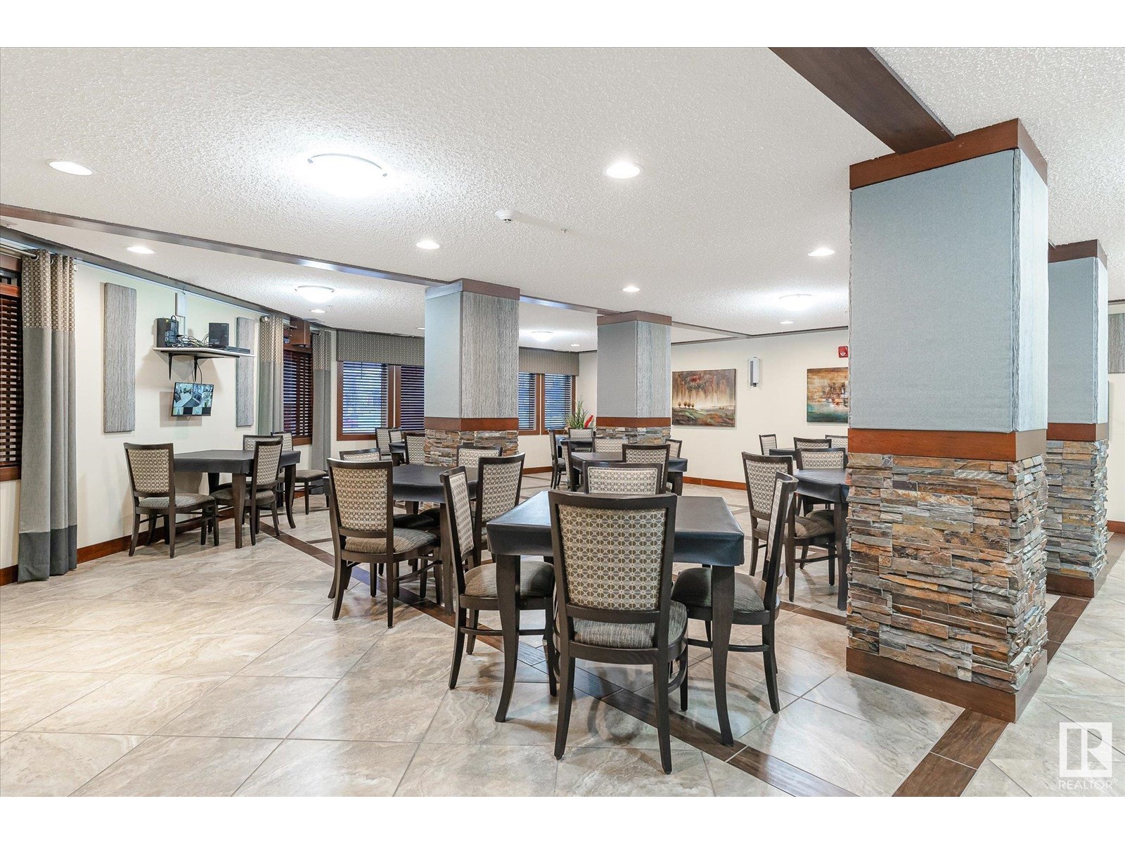Photo 19 of 412 4450 Mccrae Av Nw, Edmonton AB