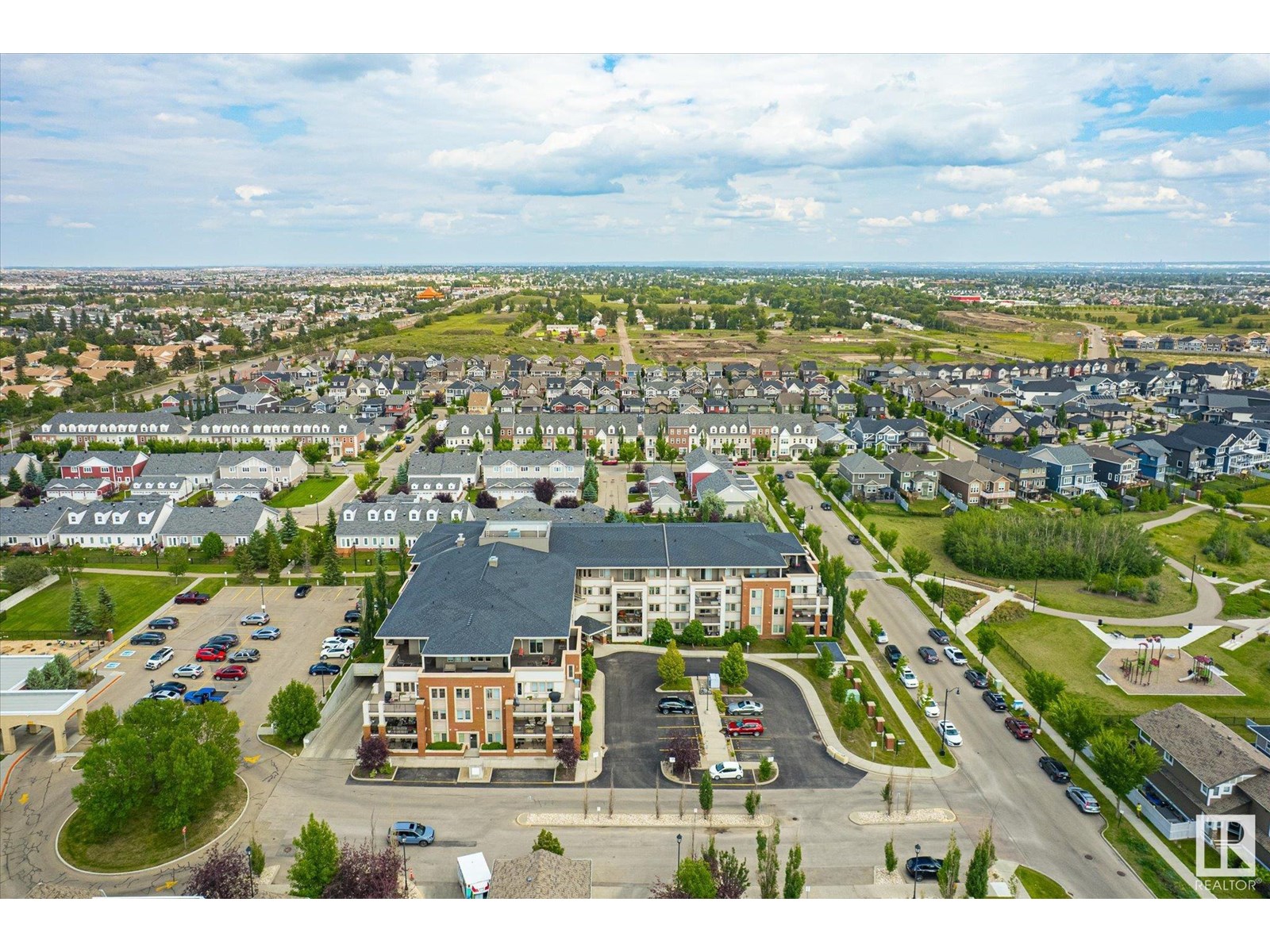 Photo 3 of 412 4450 Mccrae Av Nw, Edmonton AB