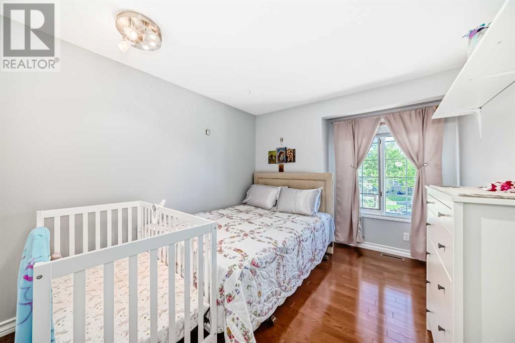 Single Family House Bungalow for Sale in  Signature Point SW Signal Hill Calgary 