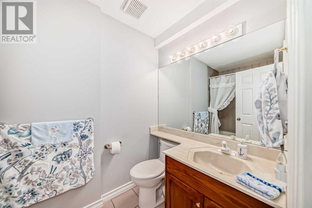 Single Family House Bungalow for Sale in  Signature Point SW Signal Hill Calgary 