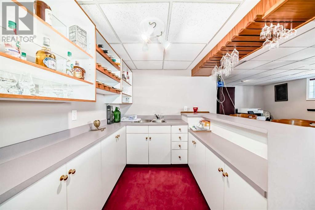 Single Family House Bungalow for Sale in  Signature Point SW Signal Hill Calgary 