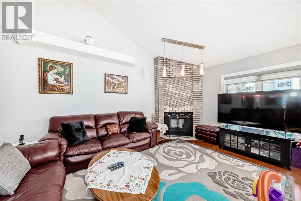 Single Family House Bungalow for Sale in  Signature Point SW Signal Hill Calgary 