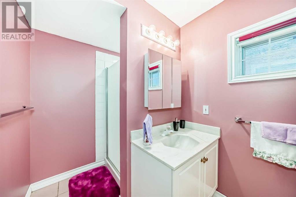 Single Family House Bungalow for Sale in  Signature Point SW Signal Hill Calgary 