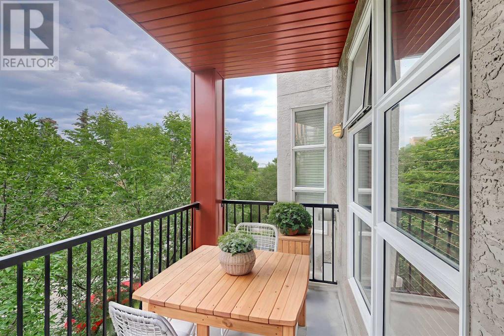 Single Family House for Sale in    Avenue SW Mission Calgary 