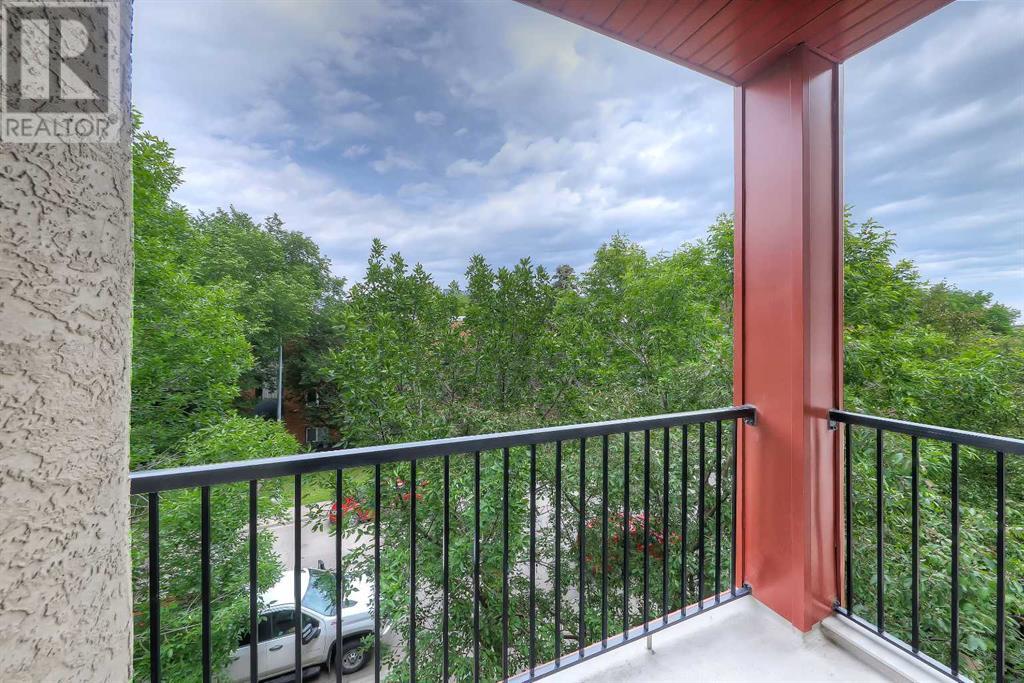 Single Family House for Sale in    Avenue SW Mission Calgary 