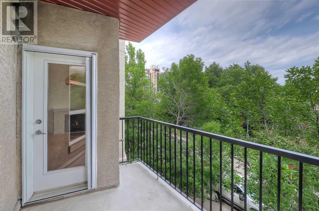 Single Family House for Sale in    Avenue SW Mission Calgary 