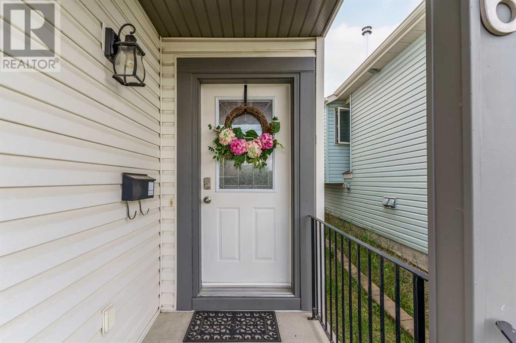 Single Family House for Sale in  Everridge Way SW Evergreen Calgary 