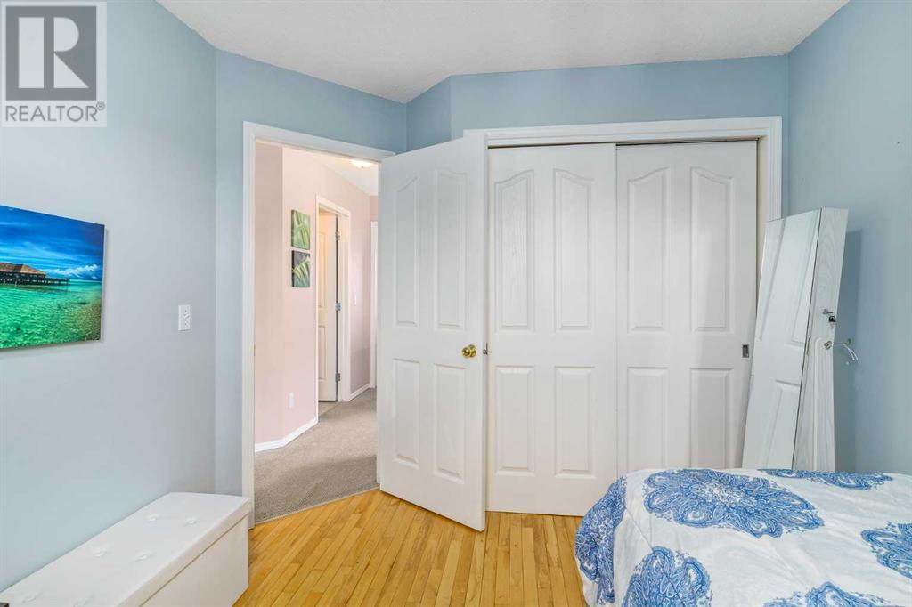 Single Family House for Sale in  Everridge Way SW Evergreen Calgary 
