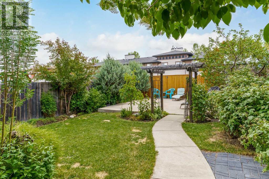 Single Family House for Sale in  Everridge Way SW Evergreen Calgary 