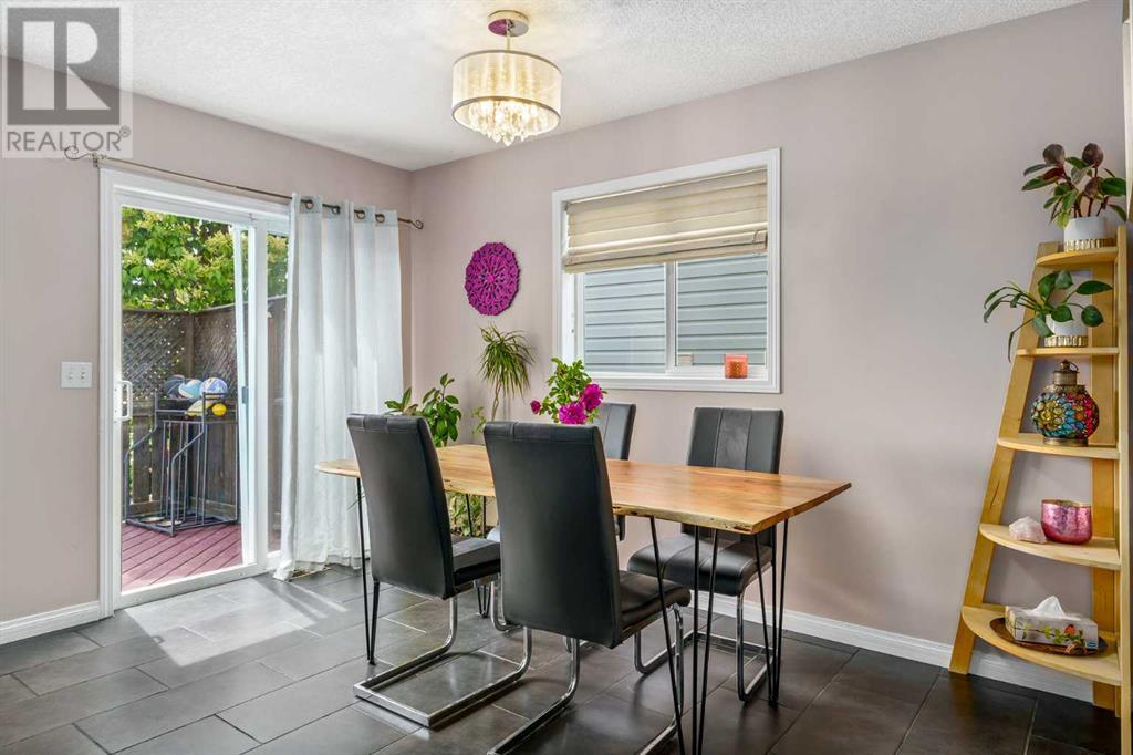 Single Family House for Sale in  Everridge Way SW Evergreen Calgary 