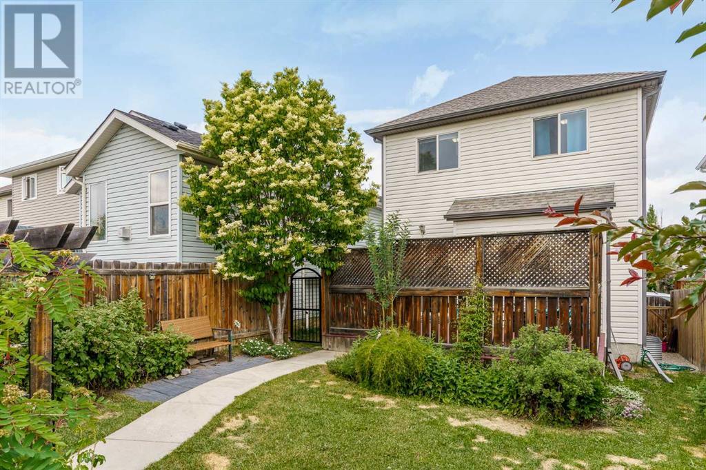 Single Family House for Sale in  Everridge Way SW Evergreen Calgary 