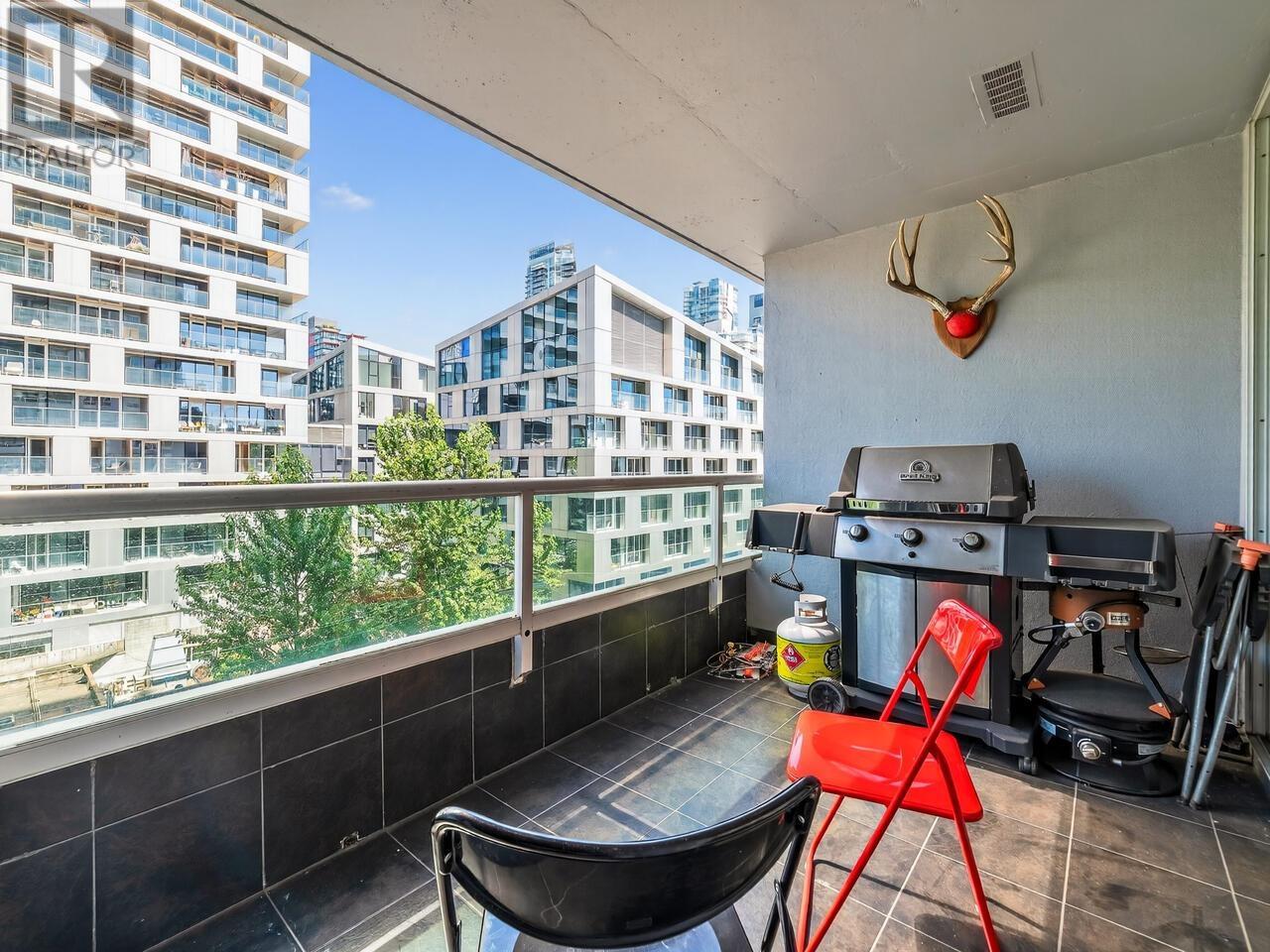 Photo 19 of 801 1500 Howe Street, Vancouver BC