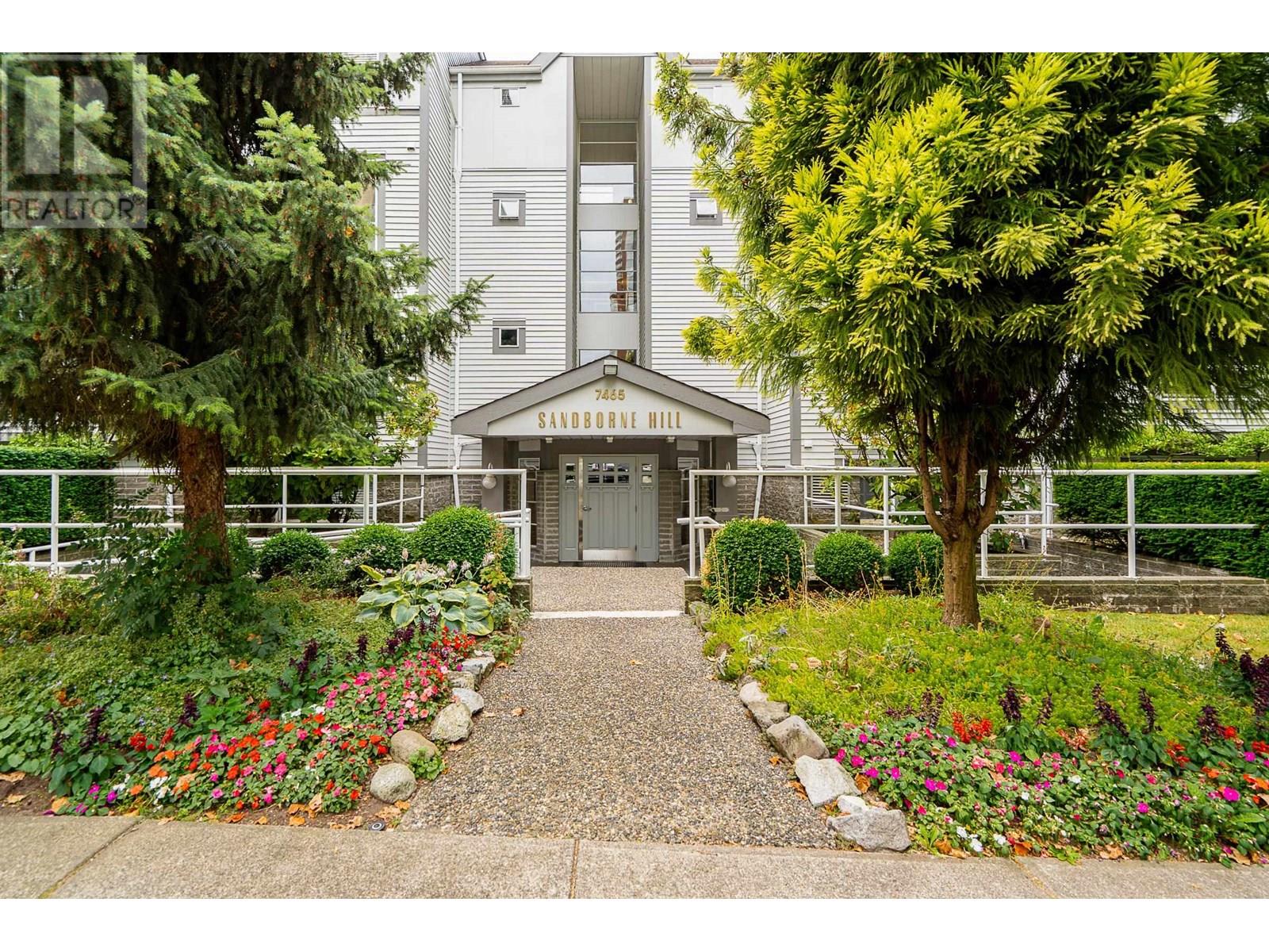 Photo 2 of 301 7465 Sandborne Avenue, Burnaby BC